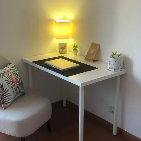 Sunny Terrace Private Room In Shared House! Rum i privatbostad Massama